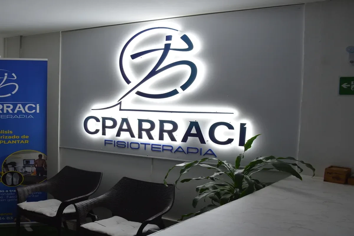 Comuníquese con CPARRACI o reserve directamente en la agenda